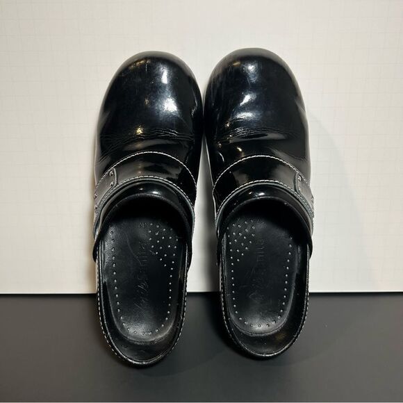 Womens KOI by SANITA Black Leather Slip On Clogs / Size 6.5/7 - 37 - Picture 6 of 9